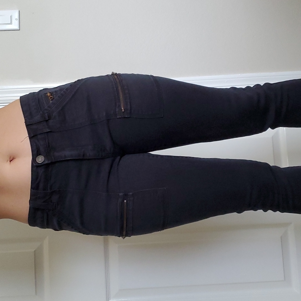 Super Cute Joie Moto Crop Jean
